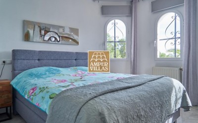  Cozy villa with lovely views of the sea and Altea.